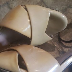 Vince Camuto  two toned shoe